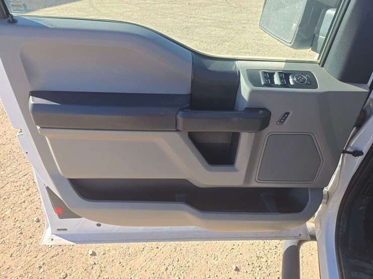 2015-ford-f150-xlt-image-11