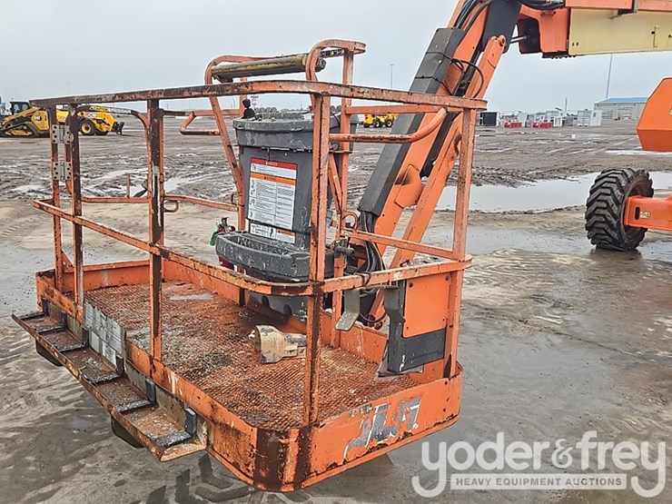 2016-jlg-800aj-image-55