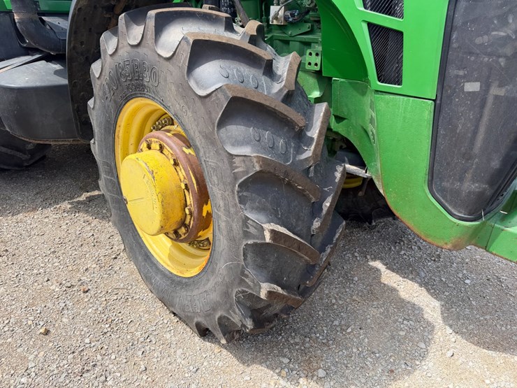 2007-john-deere-8230-image-9