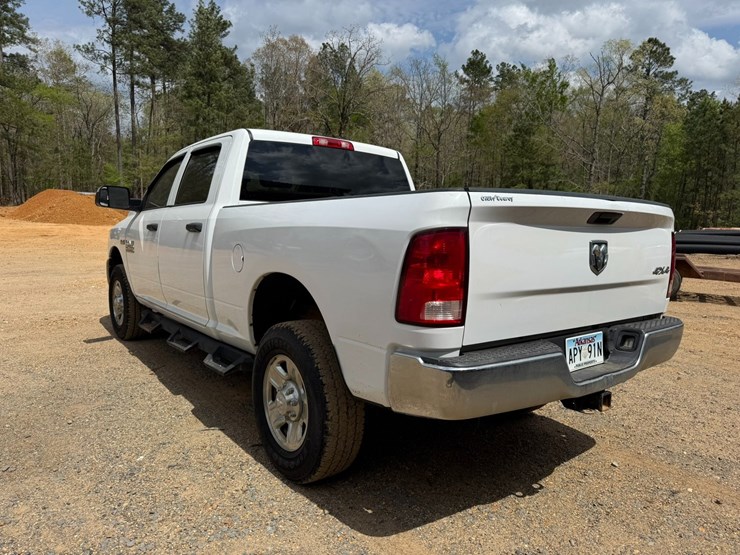 2016-dodge-2500-image-4
