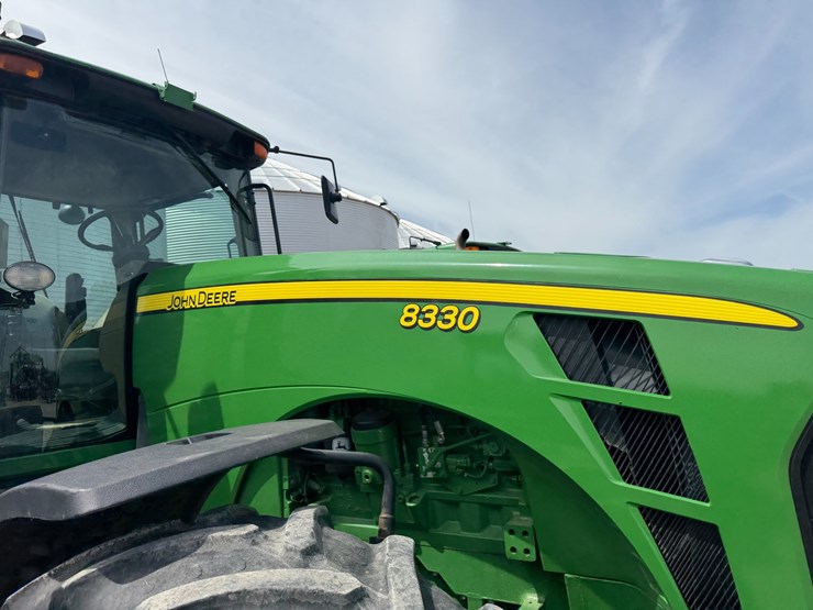 2006-john-deere-8330-image-35
