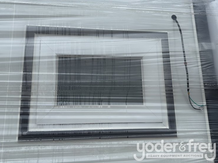 unused-110v-portable-toilets-c/w-shower-image-11