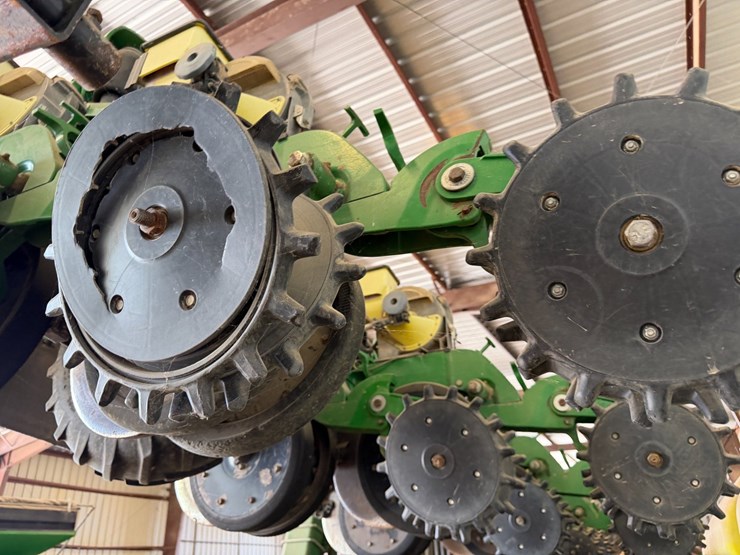 john-deere-1720-image-52