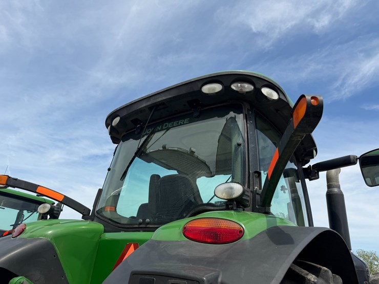 2013-john-deere-8335r-image-49