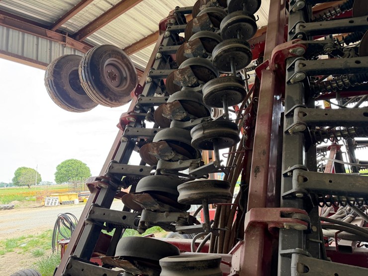 2014-case-ih-36-image-41