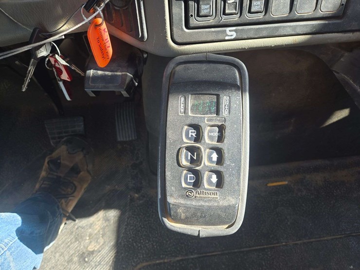 2011-international-workstar-7400-image-33