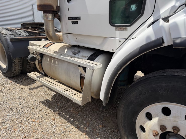 2006-sterling-l9500-image-35