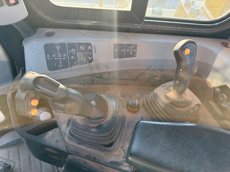 2018-caterpillar-d6t-xl-image-15