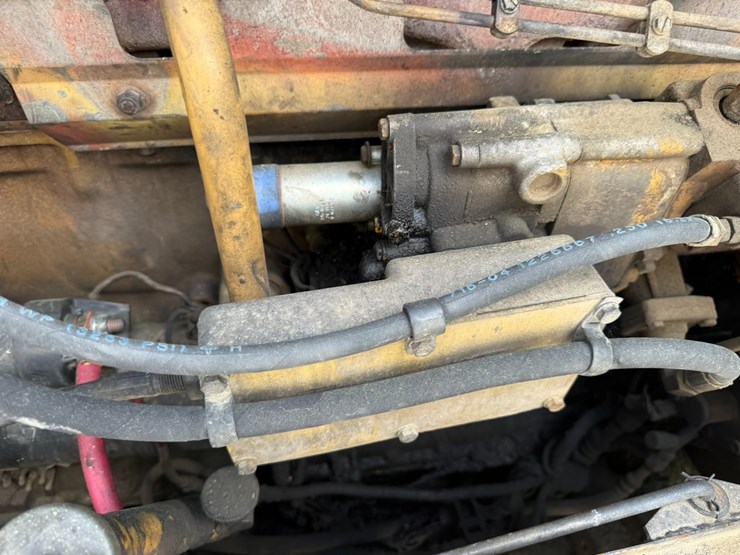 caterpillar-12h-image-79