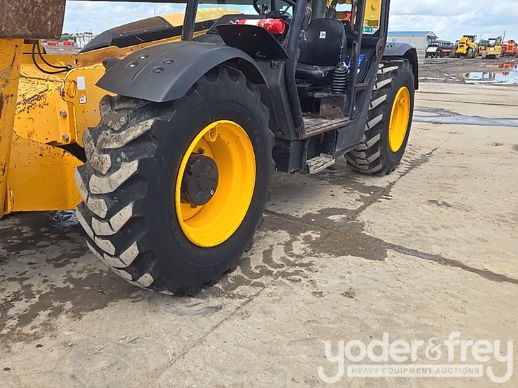 2018-jcb-510-56-image-10