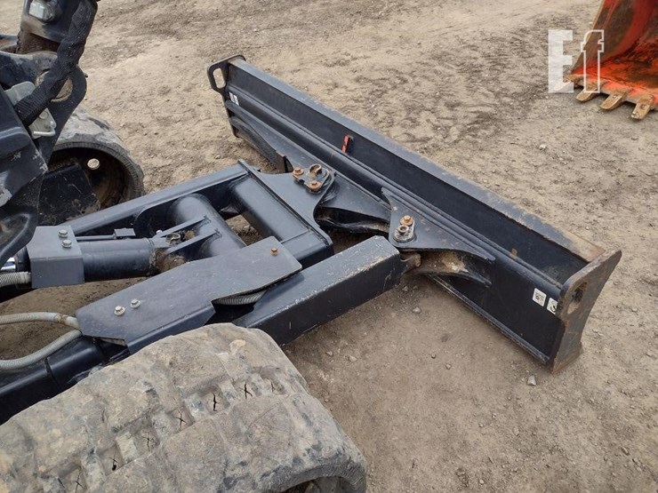 2020-kubota-kx040-4-image-23