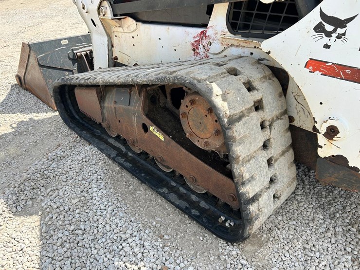 2015-bobcat-t650-image-16