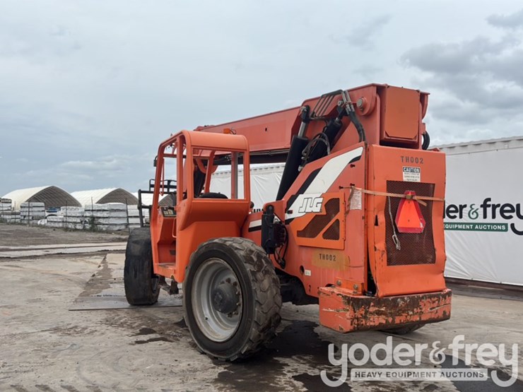 2013-sky-trak-8042-image-3