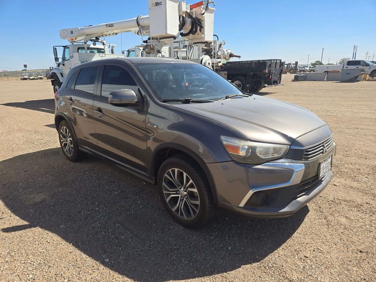 2017-mitsubishi-outlander-image-2