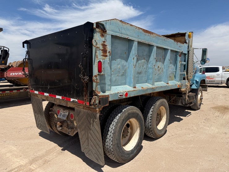 1999-international-2674-image-4