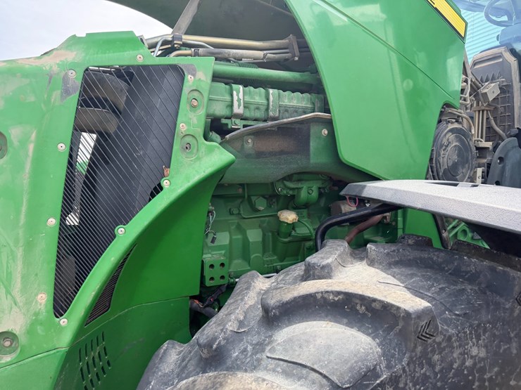 2013-john-deere-8335r-image-52