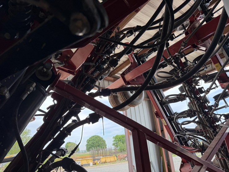 2014-case-ih-36-image-95