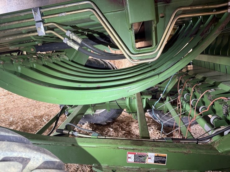 krone-big-pack-1290-2013-image-16