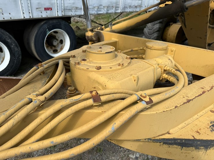 caterpillar-12h-image-35