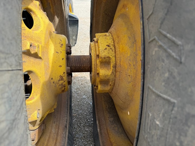 2007-john-deere-8230-image-12