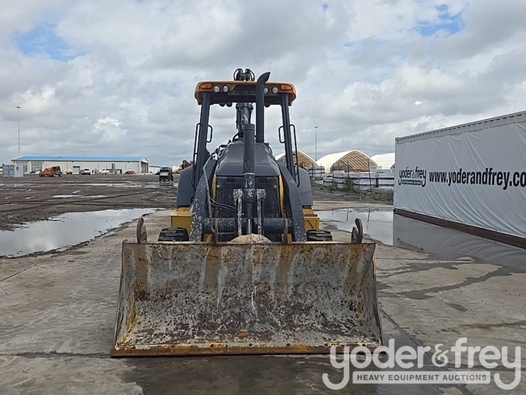 2019-deere-310l-image-8