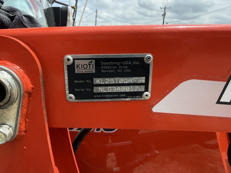 2024-kioti-cx2510hst-image-18