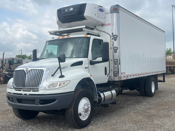 2020-international-mv607-image-1