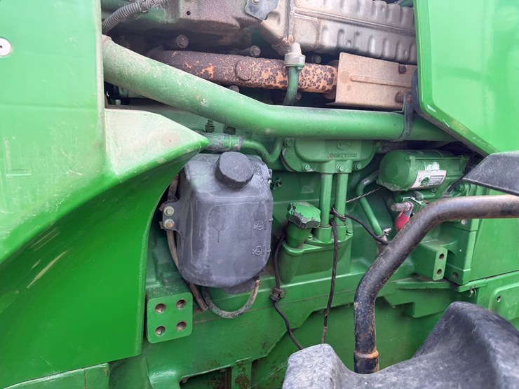 2007-john-deere-8230-image-47
