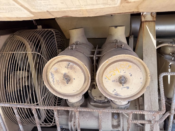 #46876-•-ingersoll-rand-mobile-air-compressor-image-48