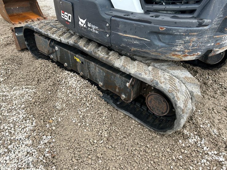 2022-bobcat-e60-image-16