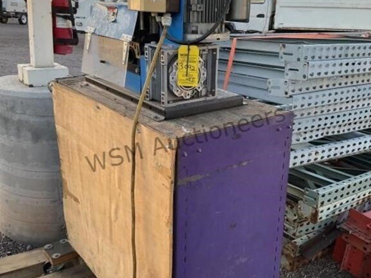 bluerock-ws-212-wire-stripper-on-cart-image-1