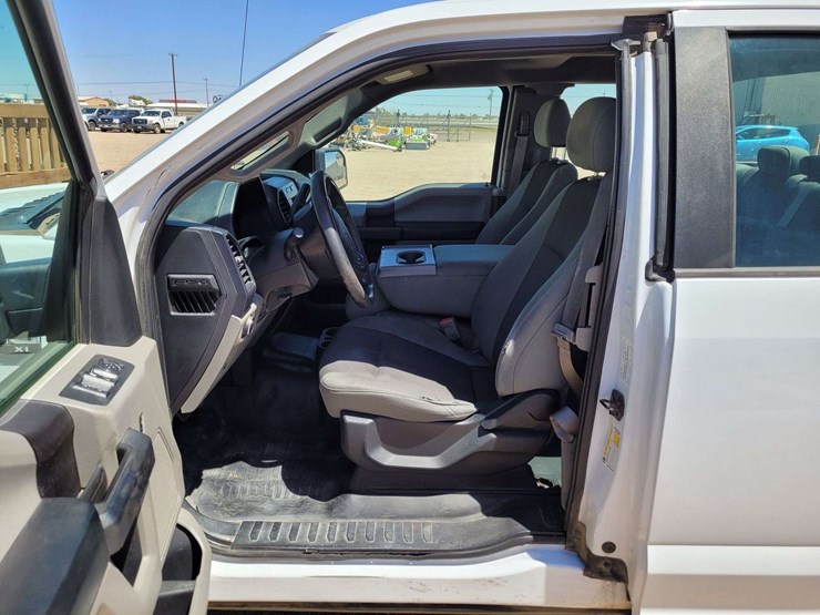 2019-ford-f150-xl-image-11