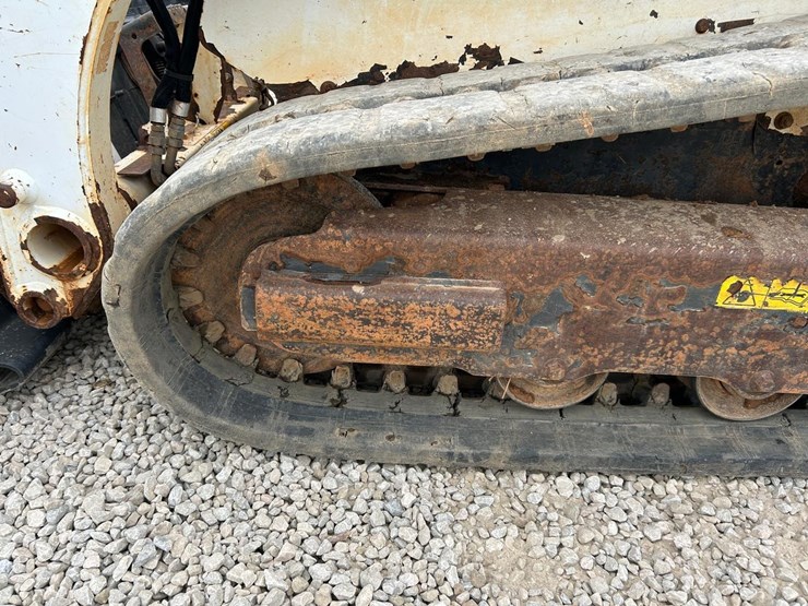 2021-bobcat-t450-image-18