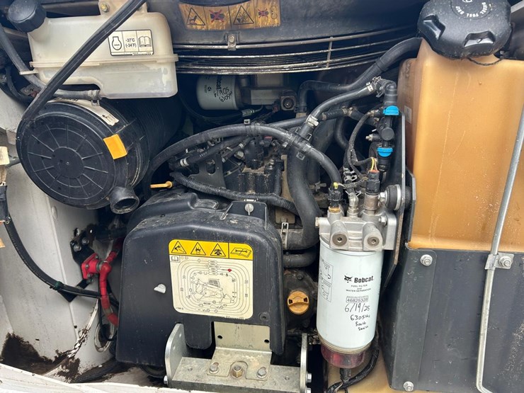 2021-bobcat-s76-image-15