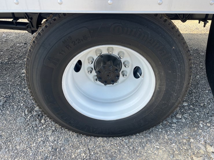 2019-international-durastar-4300-image-9