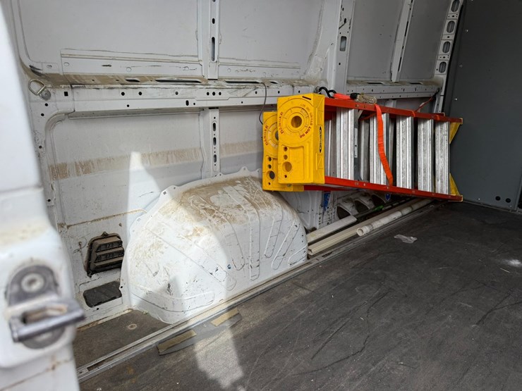 2014-ram-promaster-2500-image-24