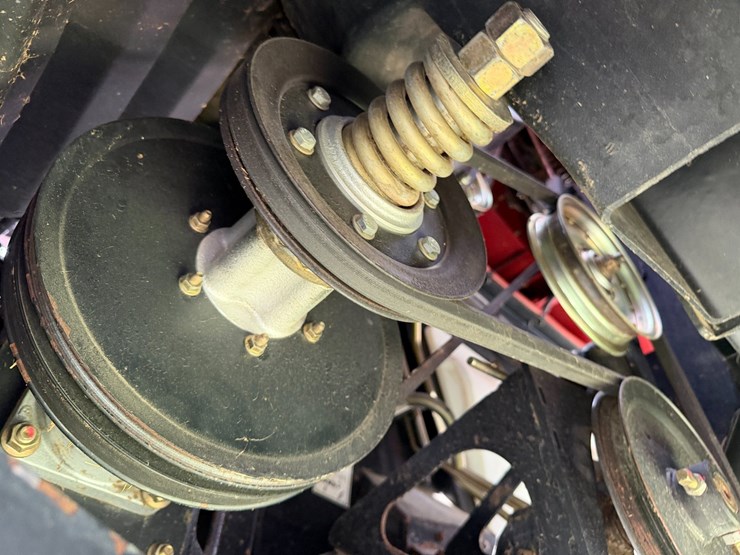 2016-case-ih-8240-image-79