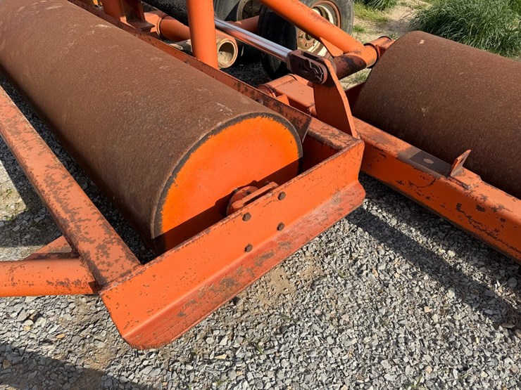 #46902-•-fair-oaks-mfg-28'-smooth-roller-image-37