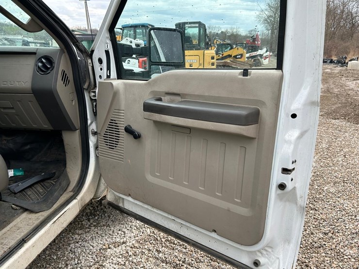 2008-ford-f350-image-11