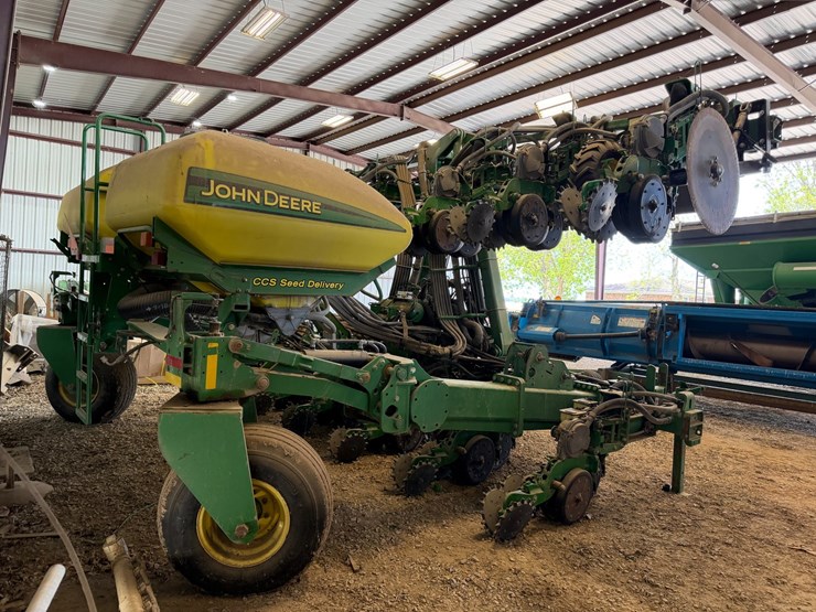 john-deere-1720-image-3