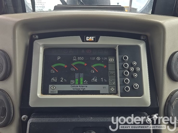 2016-caterpillar-d6n-image-88