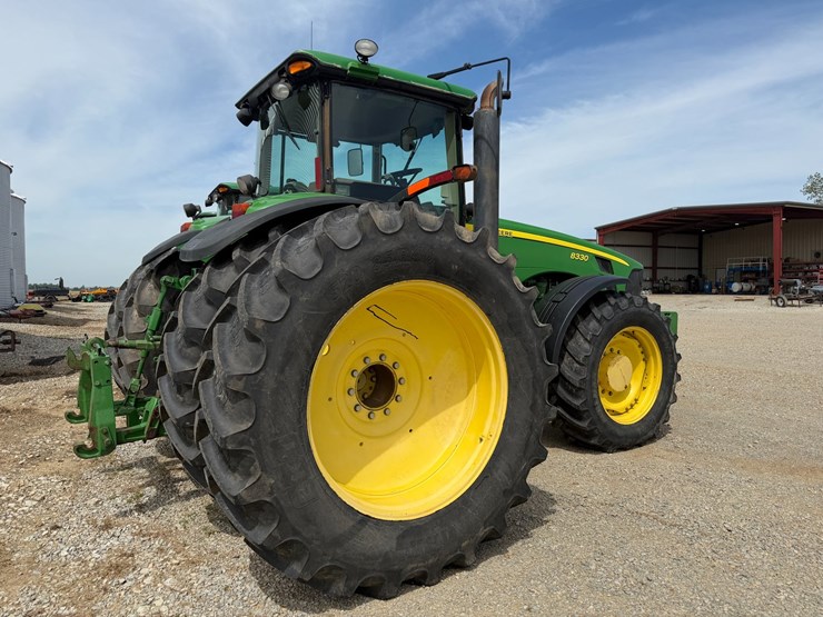 2007-john-deere-8330-image-3