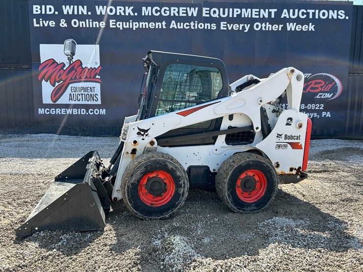 2019-bobcat-s740-image-1