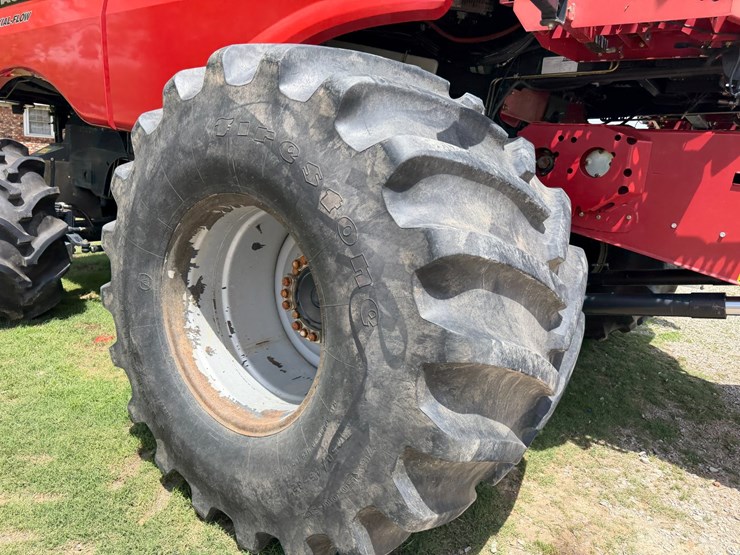 2016-case-ih-8240-image-9