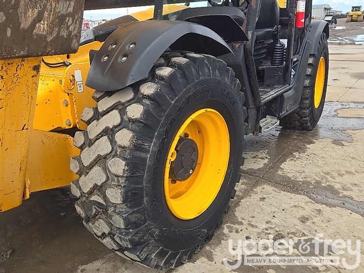 2017-jcb-510-56-image-12