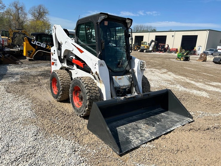 2019-bobcat-s740-image-6
