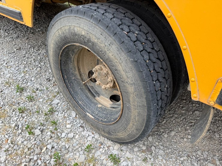 2000-international-3800-image-5