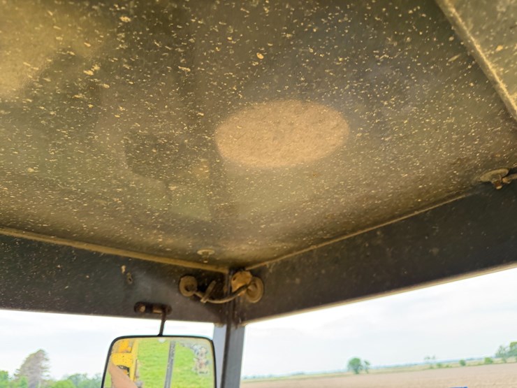 new-holland-lb75b-image-95