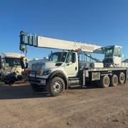 International 2010 40100s Truck Crane