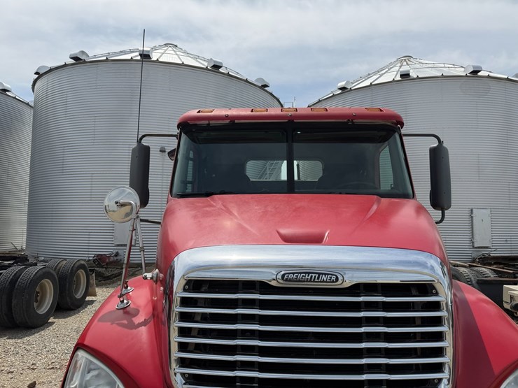 #46859-•-2007-freightliner-columbia-t/a-daycab-truck-tractor-vin:-1fujf0cv37lx21098-image-33